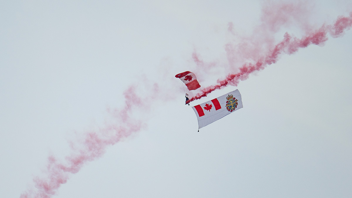 Parachute flying demonstration