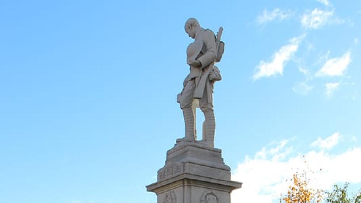 Barrie cenotaph